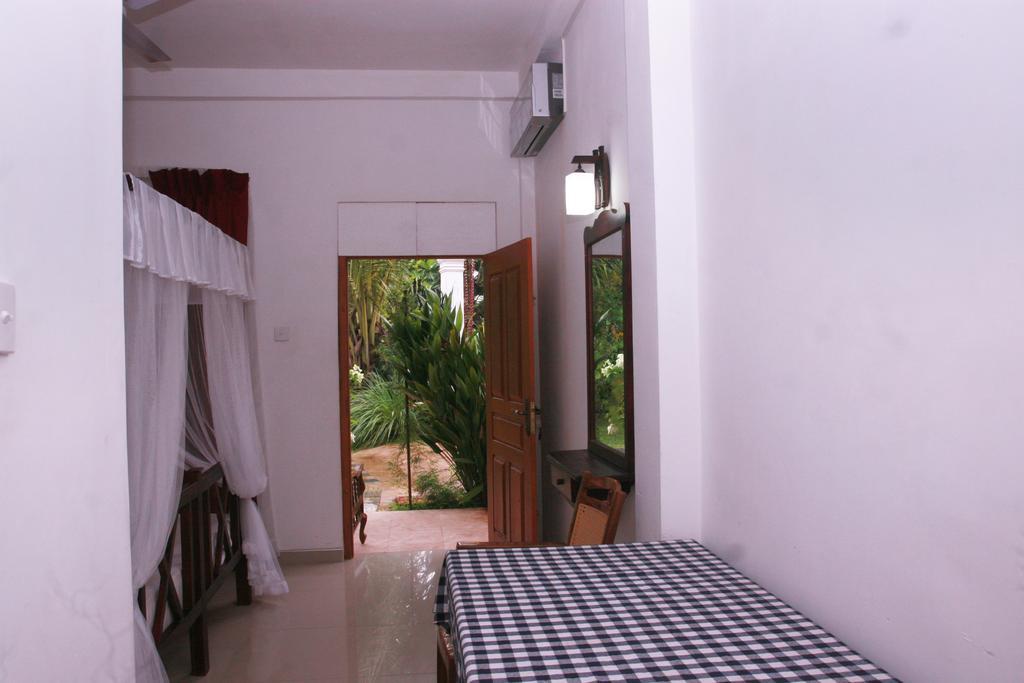 Tithira Guest House Mirissa Quarto foto